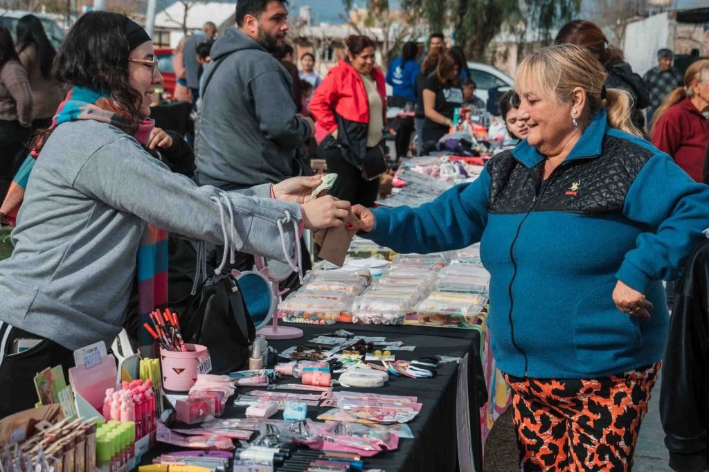 Operativo Rawson en Comunidad con equipos municipales y vecinos en Villa 17 de Agosto
