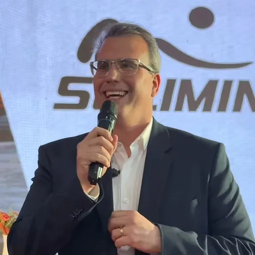 Carlos Munizaga durante una actividad sobre capacitación, empleo y proveedores para la minería en Rawson