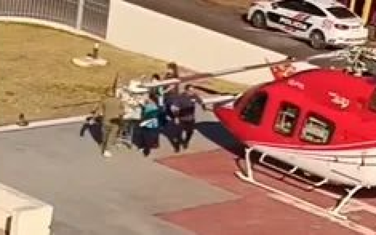 Helicóptero sanitario utilizado para trasladar a un recién nacido al Hospital Rawson